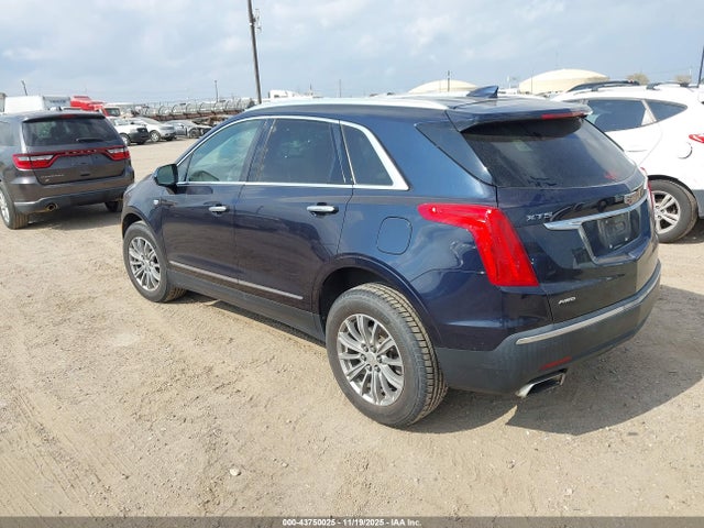 2017 CADILLAC XT5 1GYKNDRS2HZ235524 Photo 2