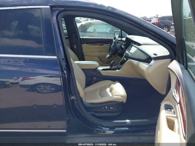 2017 CADILLAC XT5 1GYKNDRS2HZ235524 Photo 4