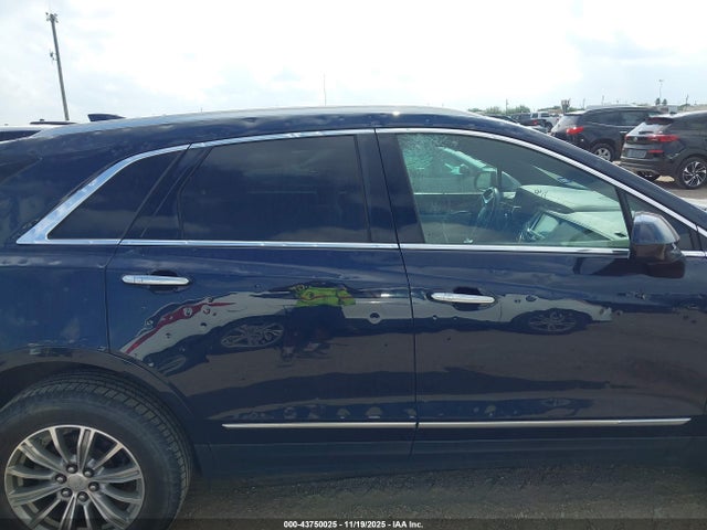 2017 CADILLAC XT5 1GYKNDRS2HZ235524 Photo 5