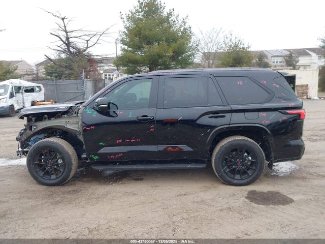 Toyota Sequoia Platinum 2024 7SVAAABA2RX046288 Image 14