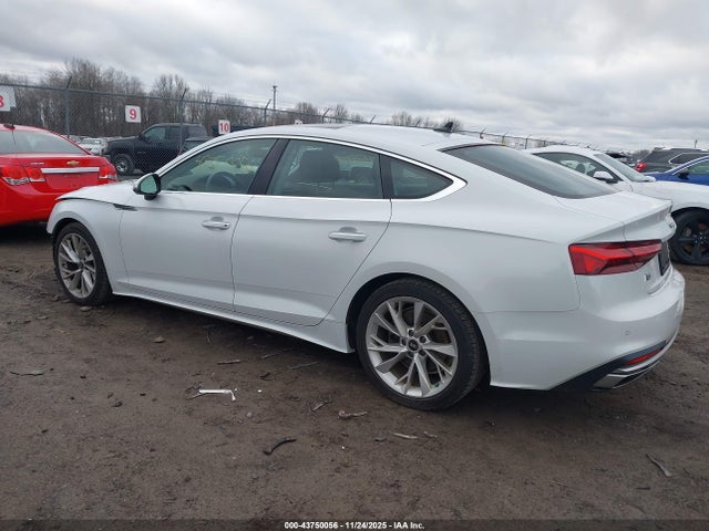 2021 AUDI A5 SPORTBACK WAUCBCF57MA037930 Photo 2