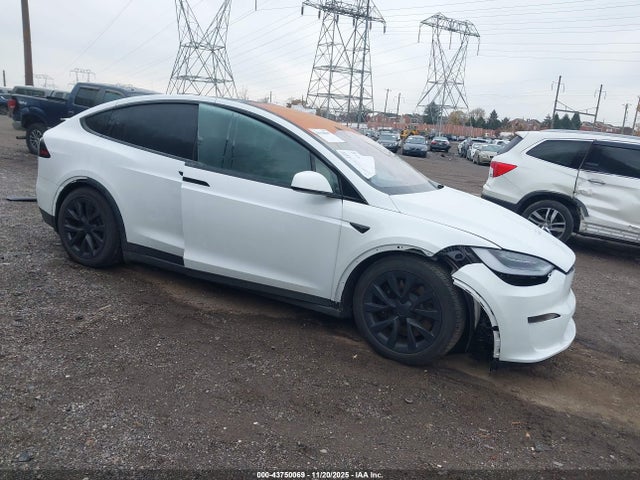 2023 TESLA MODEL X 7SAXCAE5XPF399725 Photo 0