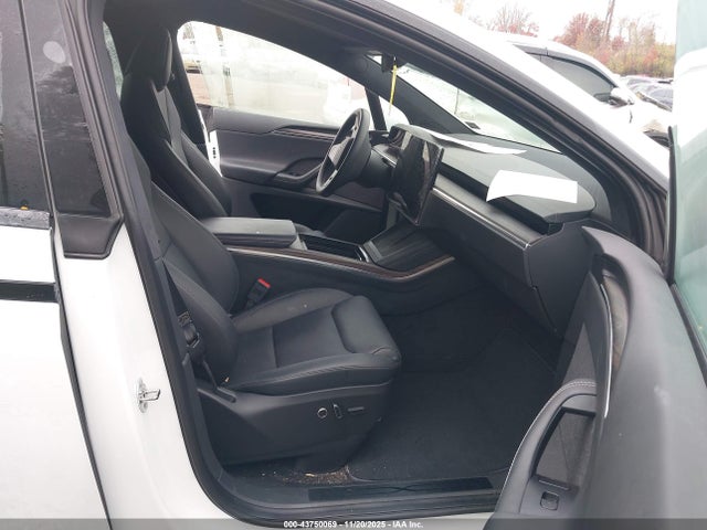 2023 TESLA MODEL X 7SAXCAE5XPF399725 Photo 4