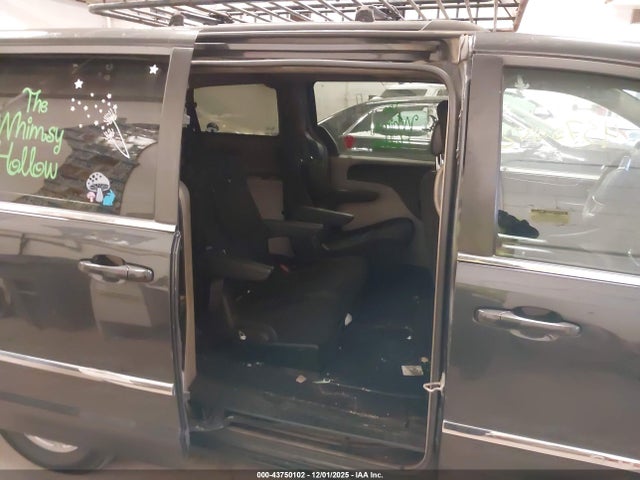 43750102 :رقم المزاد ، 2C4RC1BG6CR106820 vin ، 2012 Chrysler Town & Country Touring مزاد بيع