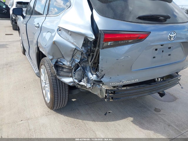 Toyota Highlander Limited 2023 5TDKDRAH2PS027794 Image 6