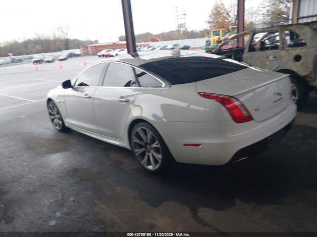 2019 JAGUAR XJ SAJWA1C74K8W19759 Photo 2