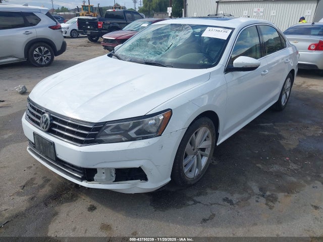 Volkswagen Passat 2.0t Se 2018 1VWBA7A39JC016895 Image 2