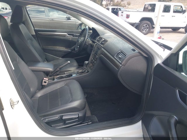 Volkswagen Passat 2.0t Se 2018 1VWBA7A39JC016895 Image 5