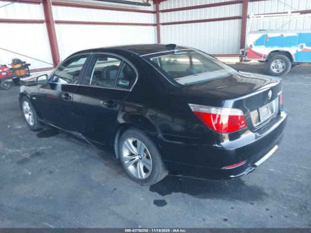 2010 BMW 528I WBANU5C55AC461111 Photo 2