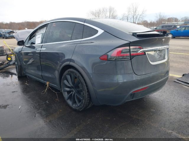 2020 TESLA MODEL X 5YJXCDE21LF304757 Photo 2