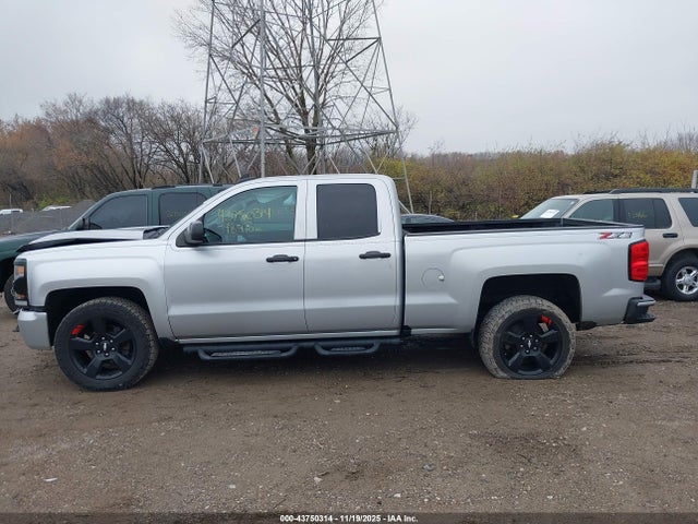 Aukcja sprzedaży 2018 Chevrolet Silverado 1500 2lt, vin: 1GCVKREC6JZ144382, numer aukcji: 43750314