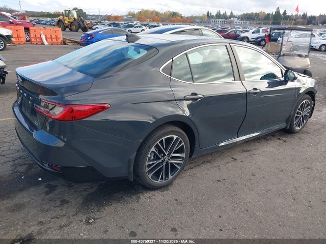 2025 TOYOTA CAMRY 4T1DBADK1SU514153 Photo 3