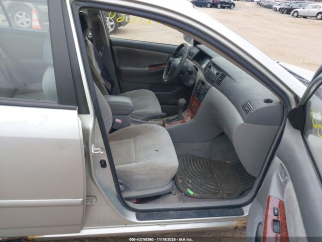 2004 TOYOTA COROLLA JTDBR32E542020747 Photo 4