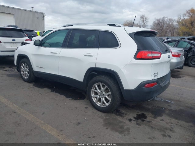 Jeep Cherokee Latitude 2016 1C4PJMCS2GW252775 Image 3