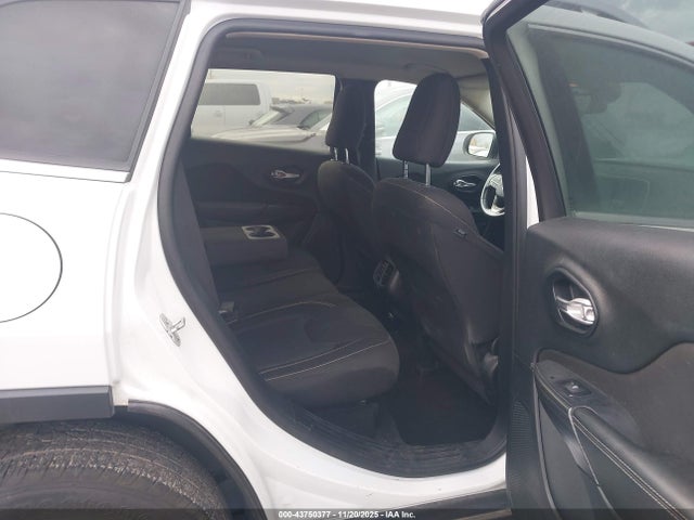 Jeep Cherokee Latitude 2016 1C4PJMCS2GW252775 Image 8