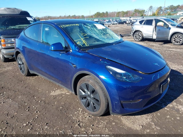 2024 TESLA MODEL Y 7SAYGDEE7RF171033 Photo 0