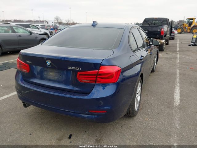2018 BMW 320I WBA8A3C50JA505943 Photo 3
