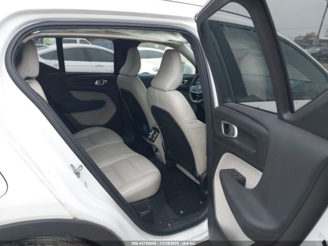 2019 VOLVO XC40 YV4162UK7K2101924 Photo 7