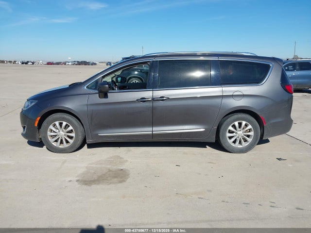 Chrysler Pacifica Touring L 2019 2C4RC1BG3KR704703 Image 14