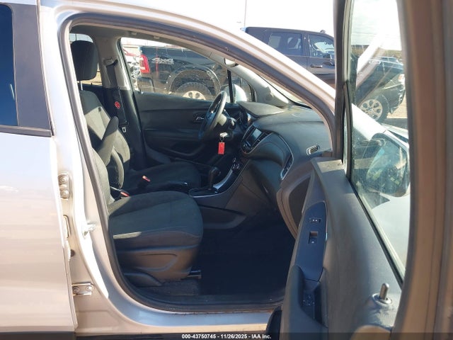 Продажа на аукционе авто 2020 Chevrolet Trax Fwd Ls, vin: 3GNCJKSBXLL195835, номер лота: 43750745