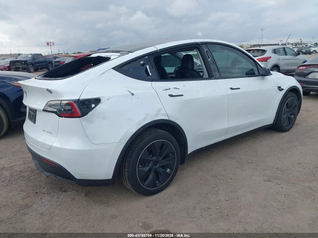 2024 TESLA MODEL Y 7SAYGDEE7RA280301 Photo 3
