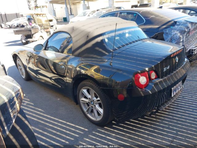 2005 BMW Z4 4USBT53595LU11062 Photo 2