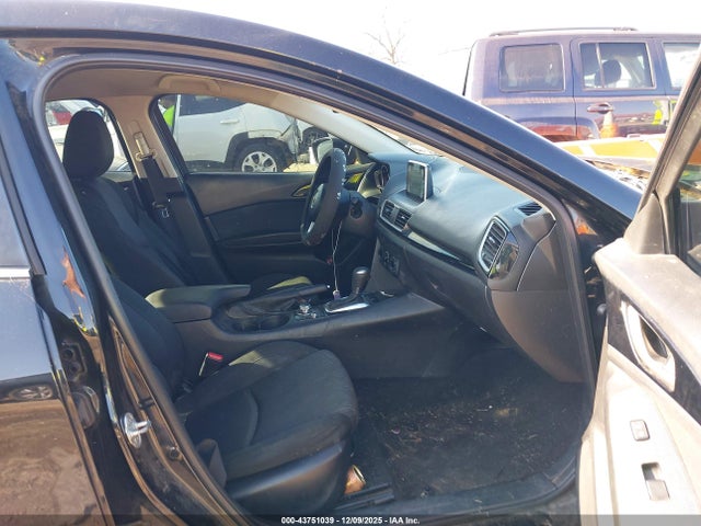 JM1BM1U79G1303583 Mazda Mazda3 I Sport