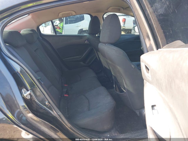 JM1BM1U79G1303583 Mazda Mazda3 I Sport