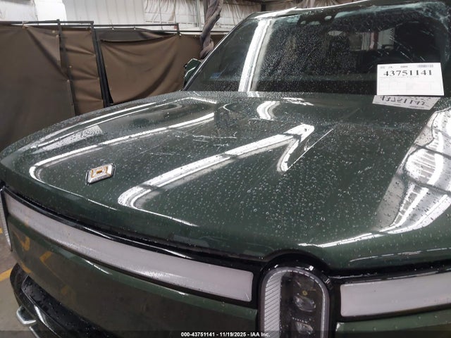 Rivian R1t Adventure 2022 7FCTGAAA8NN008650 Image 10