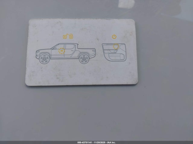 Rivian R1t Adventure 2022 7FCTGAAA8NN008650 Image 11