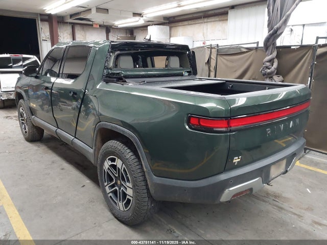 Rivian R1t Adventure 2022 7FCTGAAA8NN008650 Image 3