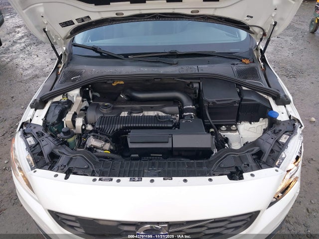 2016 VOLVO V60 CROSS COUNTRY YV4612HK2G1015884 Photo 9