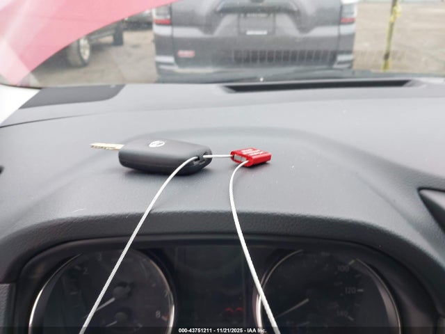 JN1BJ1CP3JW156751 Nissan Rogue Sport S