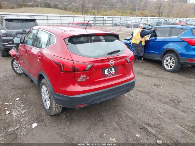 JN1BJ1CP3JW156751 Nissan Rogue Sport S