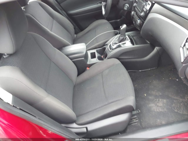 JN1BJ1CP3JW156751 Nissan Rogue Sport S