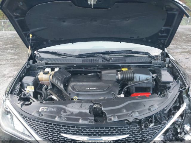 2017 CHRYSLER PACIFICA 2C4RC1GG6HR703515 Photo 9