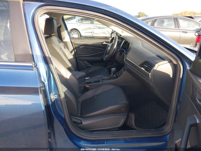 2019 VOLKSWAGEN JETTA 3VWE57BU8KM037939 Photo 4