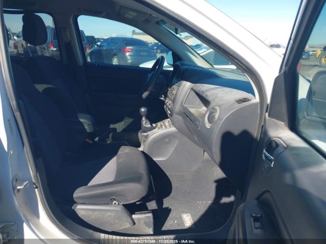 2011 JEEP COMPASS 1J4NT1FB0BD289981 Photo 4