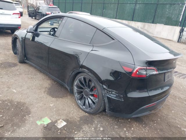 2023 TESLA MODEL Y 7SAYGDEF6PF784878 Photo 2