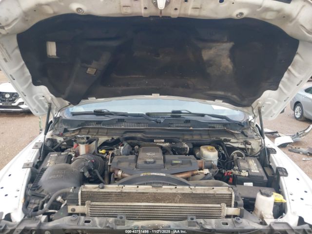 2017 RAM 2500 3C6UR5DLXHG685261 Photo 9