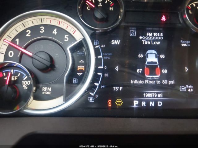 2017 RAM 2500 3C6UR5DLXHG685261 Photo 6