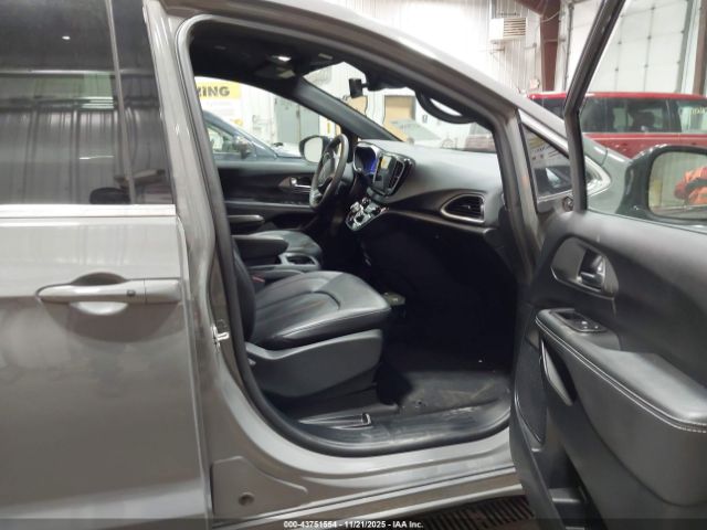 2025 CHRYSLER PACIFICA 2C4RC1BG9SR554791 Photo 4