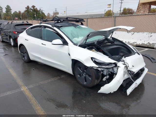 2023 TESLA MODEL 3 5YJ3E1EB1PF633780 Photo 0