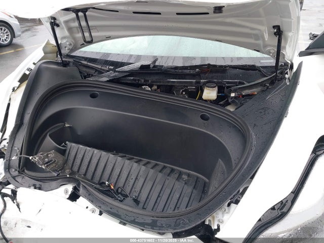 2023 TESLA MODEL 3 5YJ3E1EB1PF633780 Photo 9