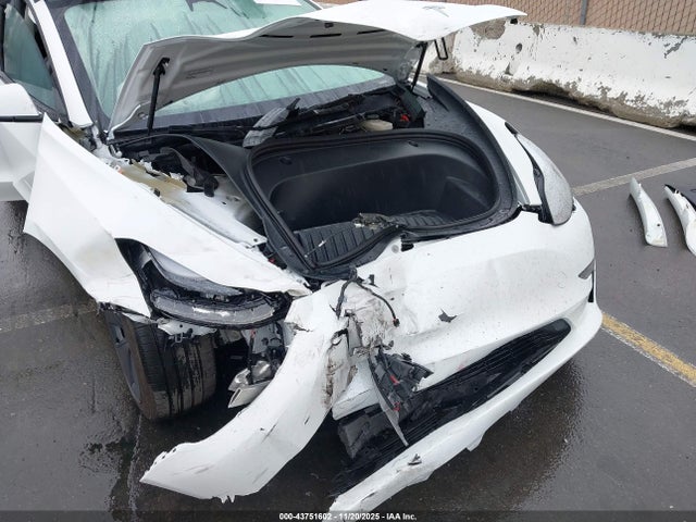 2023 TESLA MODEL 3 5YJ3E1EB1PF633780 Photo 5