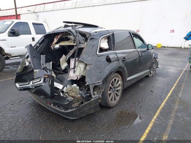 2017 AUDI Q7 WA1LAAF74HD016253 Photo 3