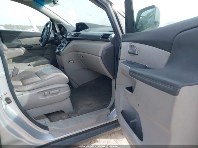 2011 HONDA ODYSSEY 5FNRL5H66BB002263 Photo 4