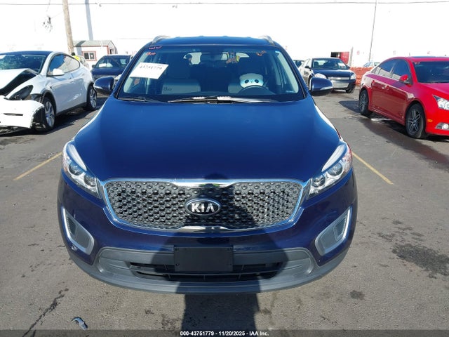 5XYPGDA56GG147598 KIA Sorento 3.3l Lx