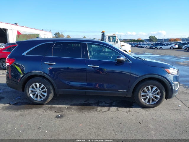 5XYPGDA56GG147598 KIA Sorento 3.3l Lx