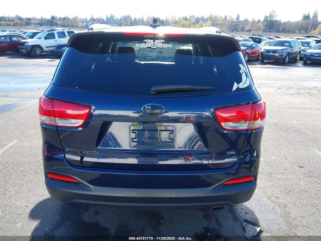 5XYPGDA56GG147598 KIA Sorento 3.3l Lx